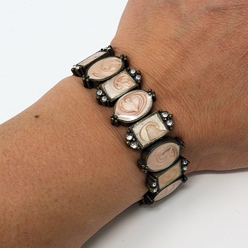 Pink faux-mother of pearl bracelet